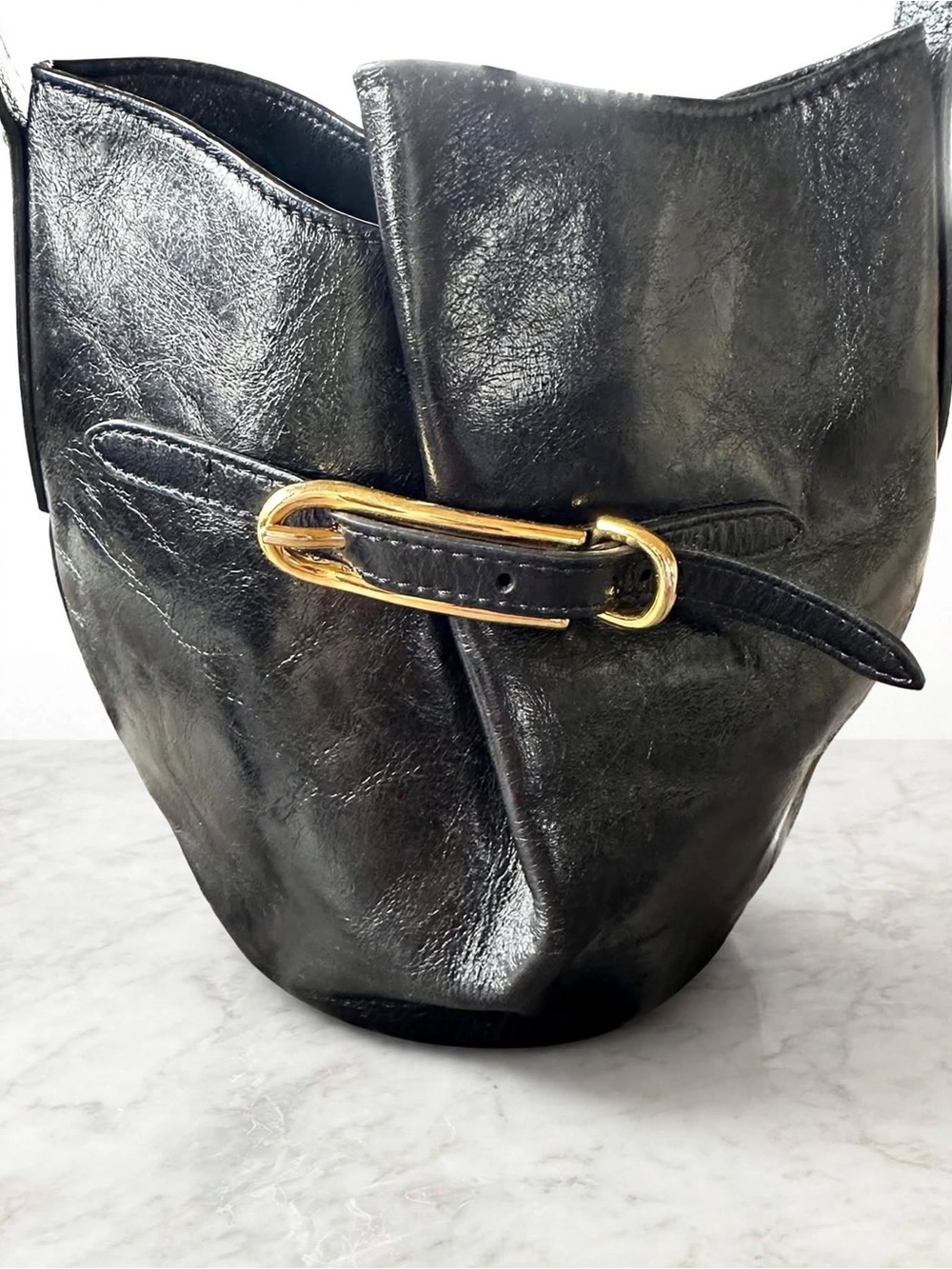 Lifer bucket bag Black Patent Leather Shoulder Bag. - Picture 5 of 10